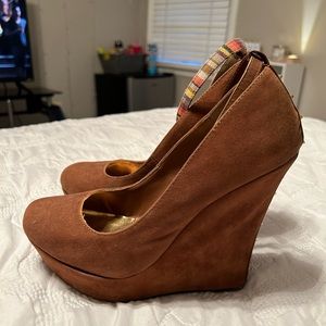 Brown wedges